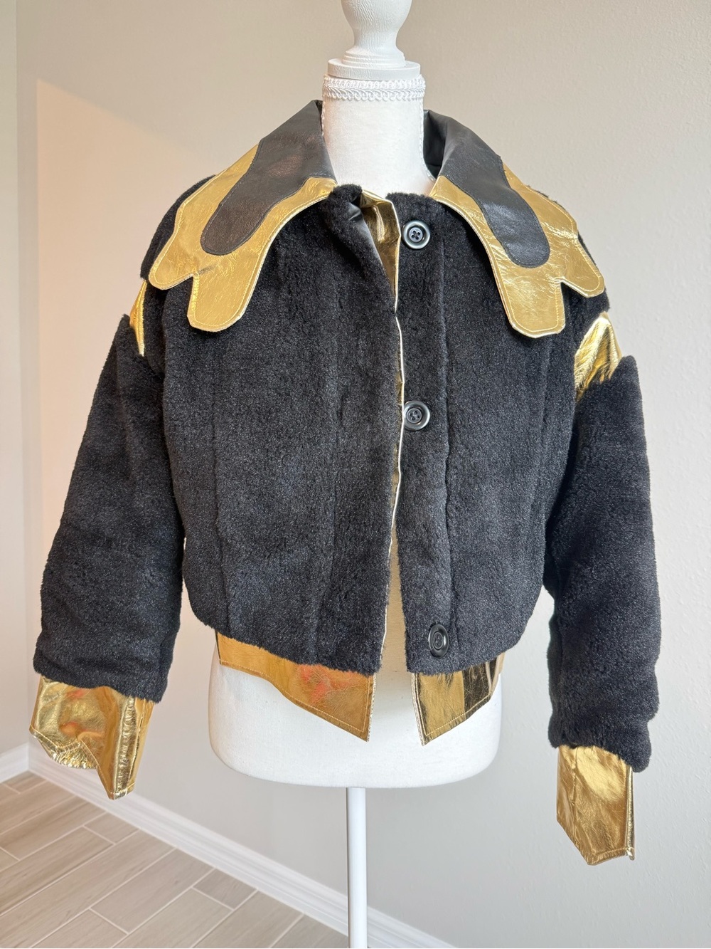 Black & Gold Women's Cropped Jacket - Designer Style